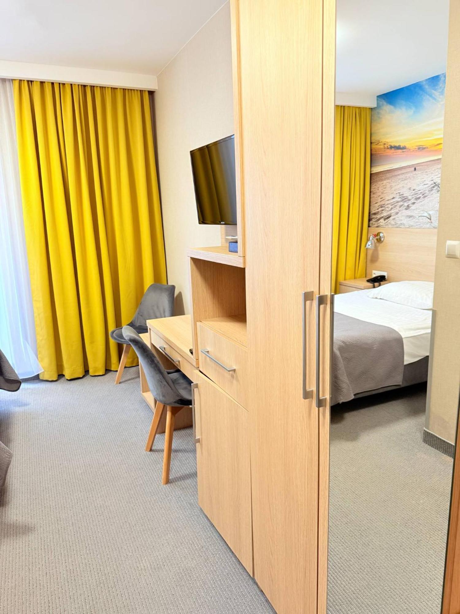 Hotel La Siesta & Medical Spa Jastrzębia Góra Εξωτερικό φωτογραφία